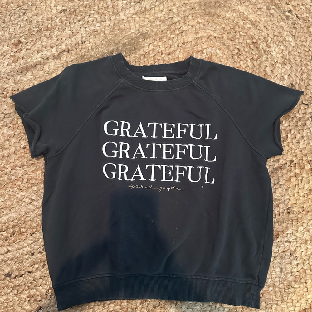 GRATEFUL SWEATER SHORT SLEEVE TOP